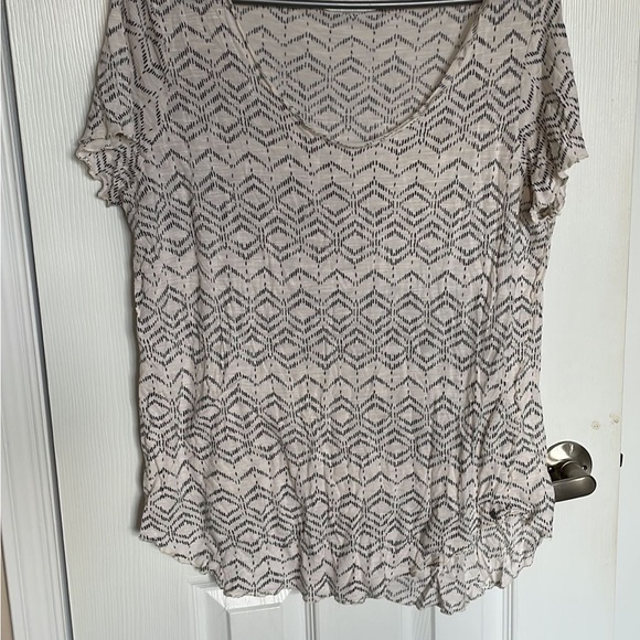 Pattern t-shirt - Picture 2 of 2